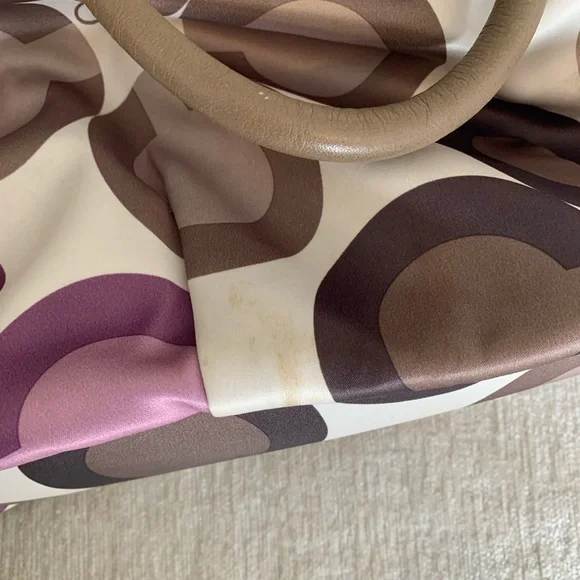 Silky Coach Shoulder Bag - Picture 4 of 7